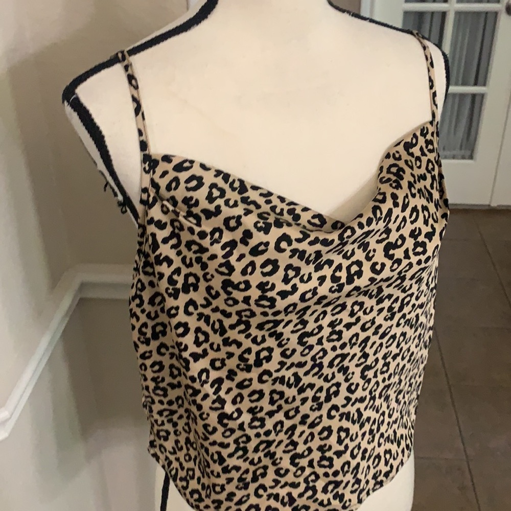 Forever 21 leopard print cropped cami top Size L